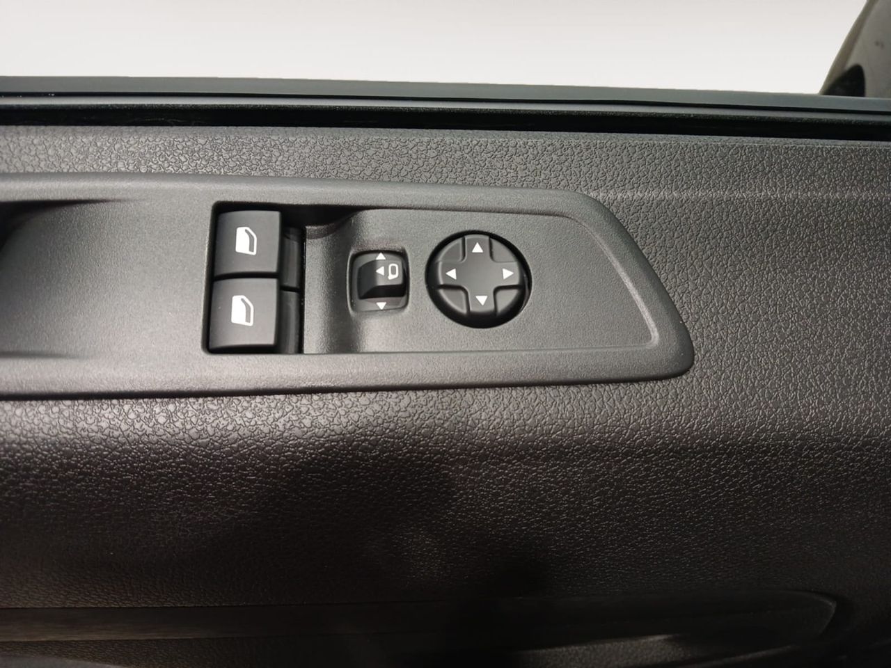 Opel Vivaro FURGON XL 120CV DIESEL MANUAL AMAZON