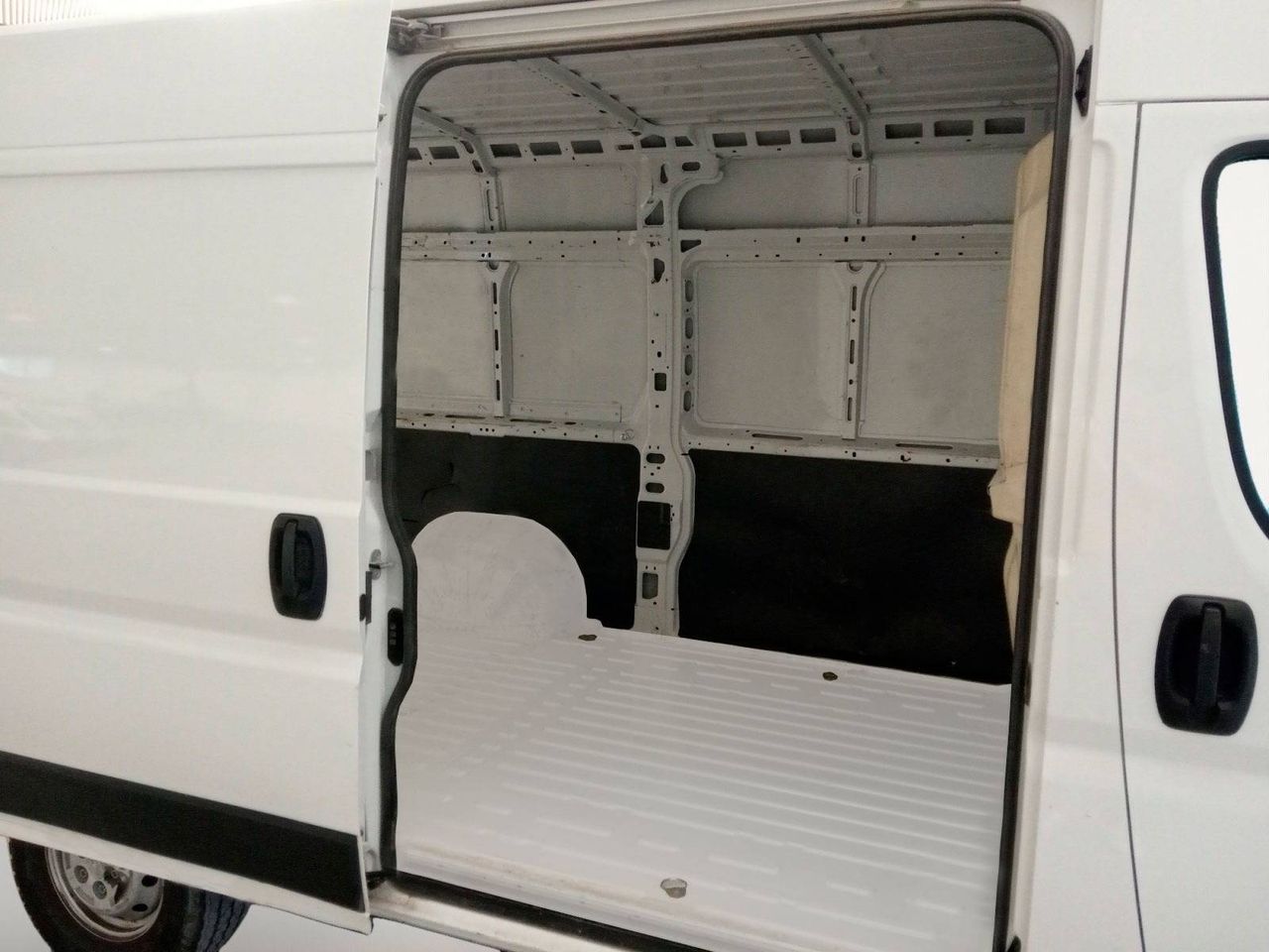 Peugeot Boxer   335 L2 H2 BHDI 103kW (140CV) S&S Pack